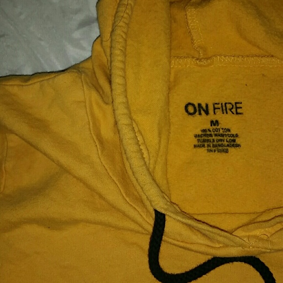 Golden yellow hoodie - Picture 2 of 4
